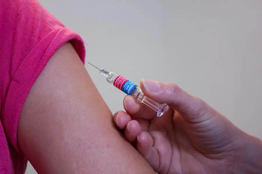 Injections et traitements prescrits effectués par une infirmière à domicile à Teyran